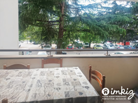 
                                                                                        Vente
                                                                                         Appartement 3 pièces traversant avec balcon 10 m²
