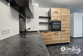 
                                                                                        Vente
                                                                                         Appartement 3 pièces traversant avec balcon 10 m²