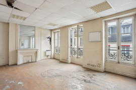 
                                                                                        Vente
                                                                                         Appartement 3 pièces traversant - Paris 8e