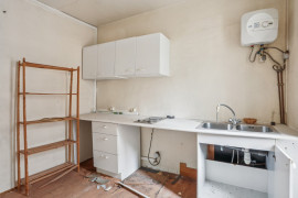 
                                                                                        Vente
                                                                                         Appartement 3 pièces traversant - Paris 8e