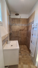 
                                                                                        Location
                                                                                         Appartement 3 pièces très lumineux à louer