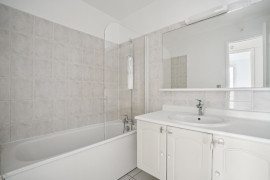 
                                                                                        Vente
                                                                                         Exclusivité Appartement 3 pièces - Versailles