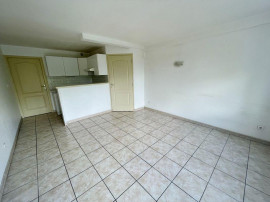 
                                                                                        Location
                                                                                         APPARTEMENT 37m² - Type F2