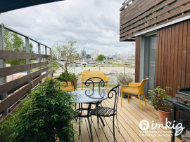 
                                                                                        Vente
                                                                                         Appartement 4 p.  grande terrasse vue Bassins