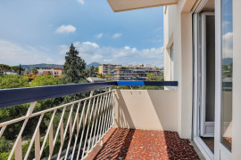 
                                                                                        Vente
                                                                                         Appartement  - 4 pièces  - 103.0 m²