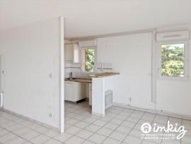 
                                                                                        Vente
                                                                                         Appartement 4 pièces 2 parkings dont 1PMR couvert