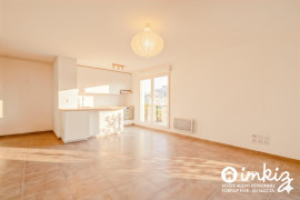 
                                                                                        Vente
                                                                                         Appartement 4 pièces