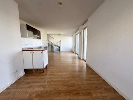 
                                                                                        Vente
                                                                                         Appartement 4 pièces - 81m2 - Garage & Balcon