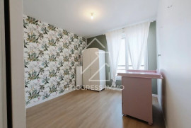 
                                                                                        Location
                                                                                         Appartement 4 pièces 83m² récent dernier étage double box