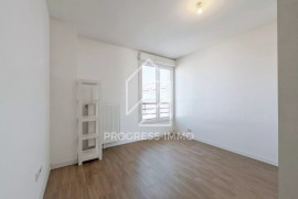 
                                                                                        Location
                                                                                         Appartement 4 pièces 83m² récent dernier étage double box