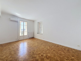 
                                                                                        Location
                                                                                         Appartement  - 4 pièces  - 97.54 m²