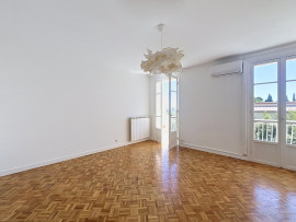 
                                                                                        Location
                                                                                         Appartement  - 4 pièces  - 97.54 m²