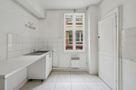 
                                                                                        Vente
                                                                                         Appartement 4 pièces à rénover - Paris 8e