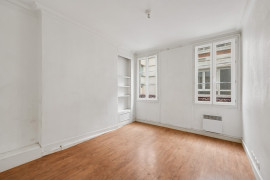 
                                                                                        Vente
                                                                                         Appartement 4 pièces à rénover - Paris 8e