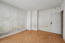 
                                                                                        Vente
                                                                                         Appartement 4 pièces à rénover - Paris 8e