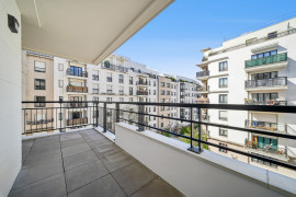 
                                                                                        Vente
                                                                                         Appartement 4 pièces avec balcon - Suresnes