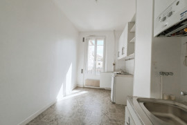 
                                                                                        Location
                                                                                         Appartement 4 pièces de 85,22m² à la Mairie