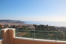 
                                                                                        Vente
                                                                                         Appartement 4 pièces dernier etage Vue mer panoramique a vendre