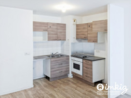 Vente
Appartement 4 pièces, immeuble BBC 2013, balcon