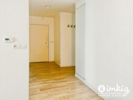 Vente
Appartement 4 pièces, immeuble BBC 2013, balcon
