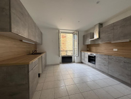 
                                                                                        Location
                                                                                         Appartement 4 pièces non meublé – Pont de Neuilly