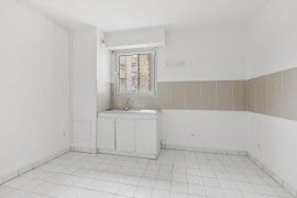 
                                                                                 Vente
                                                                                Appartement 4 pièces - Paris 20e