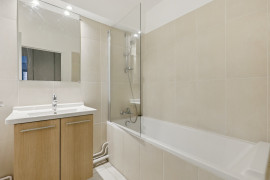 
                                                                                        Vente
                                                                                         Appartement 4 pièces - Paris 20e