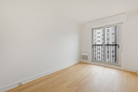
                                                                                        Vente
                                                                                         Appartement 4 pièces - Paris 20e