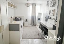 Vente
Appartement 4 pièces proche de toutes commodités