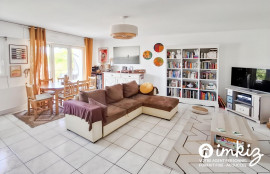 Vente
Appartement 4 pièces, très bien situé, au calme