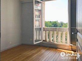 
                                                                                        Vente
                                                                                         Appartement 4 pièces Vincennes  immeuble face Bois