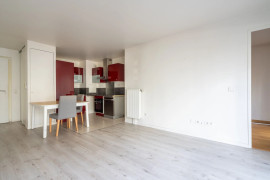 
                                                                                        Location
                                                                                         APPARTEMENT 42M2 2 PIECES