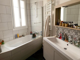 
                                                                                        Location
                                                                                         Appartement 4p 77m2 proche de la Défense