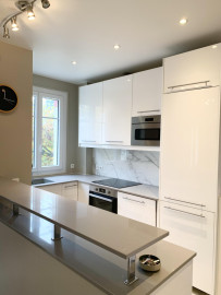 
                                                                                        Location
                                                                                         Appartement 4p 77m2 proche de la Défense