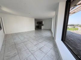 
                                                                                        Vente
                                                                                         Appartement 5 pièces - 116m2 - Terrasse & Parkings