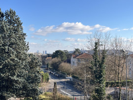 
                                                                                        Vente
                                                                                         Appartement - 5 pièces - 120 m²