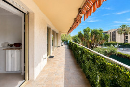 
                                                                                        Vente
                                                                                         Appartement  - 5 pièces  - 122.78 m²