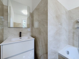 
                                                                                        Vente
                                                                                         Appartement  - 5 pièces  - 122.78 m²