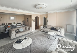 
                                                                                        Vente
                                                                                         Appartement 5 pièces