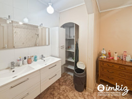 
                                                                                        Vente
                                                                                         Appartement 5 pièces