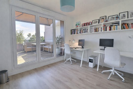 
                                                                                        Vente
                                                                                         Appartement 5 pièces