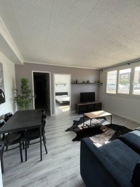 
                                                                                        Location
                                                                                         Appartement 5 pièces