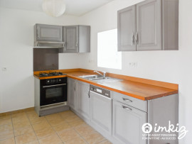 Vente
                                                                                Appartement 5 pièces  au Nord du centre ville