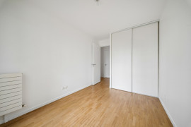 
                                                                                        Vente
                                                                                         Appartement 5 pièces avec balcon - Suresnes