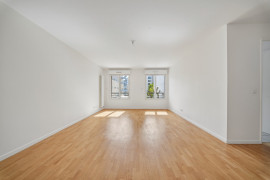 
                                                                                        Vente
                                                                                         Appartement 5 pièces avec balcon - Suresnes