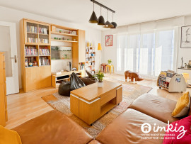 
                                                                                        Vente
                                                                                         Appartement 5 pièces, balcon, parking et garage