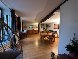 Vente
Appartement 5 pièces de 125m2 centre ville Auxerre