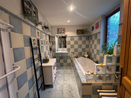 Vente
Appartement 5 pièces de 125m2 centre ville Auxerre