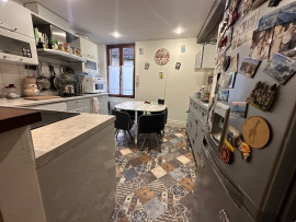 Vente
Appartement 5 pièces de 125m2 centre ville Auxerre