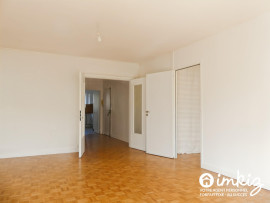 
                                                                                        Vente
                                                                                         Appartement 5 pièces - Ivry - balcon